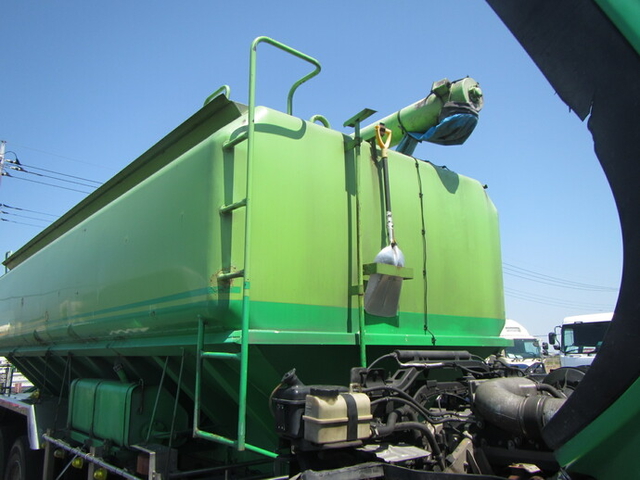 UDトラックス（日産） クオン 大型 粉粒体運搬車 ADG-CW4YL(9668) 38枚目