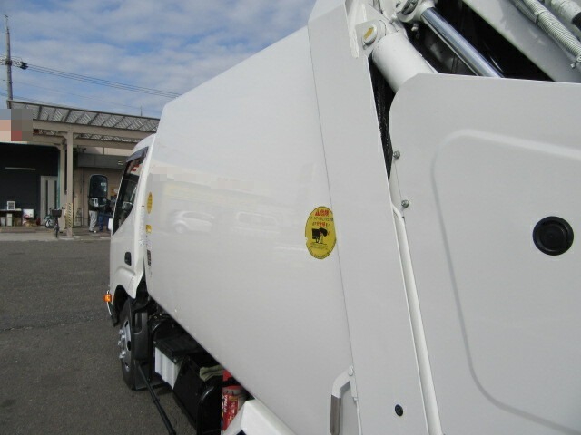 日野 デュトロ 小型 塵芥車（プレス式） TKG-XZU600X(8797) 29枚目
