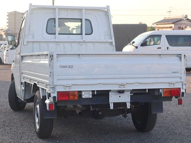 トヨタ タウンエース 小型 平ボディ 5BF-S403U(112720) 2枚目