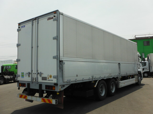 UDトラックス（日産） クオン 大型 ウィング QKG-CD5ZA(7019) 4枚目