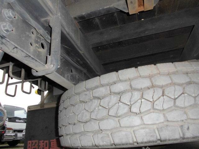 三菱ふそう ファイター 増トン 平ボディ（クレーン付） QKG-FK72FZ(22165) 11枚目