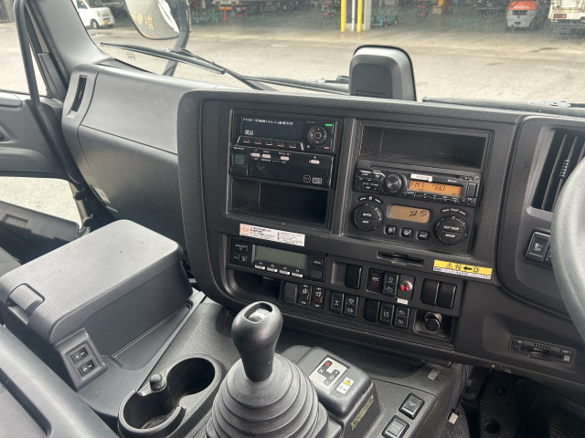 いすゞ ギガ 大型 冷蔵冷凍バン 2PG-CYJ77C(109421) 19枚目
