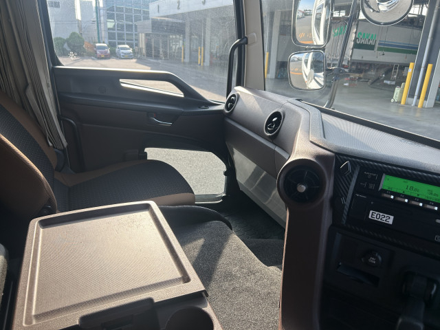 日野 プロフィア 大型 冷蔵冷凍バン 2DG-FR1AHJ(110878) 20枚目
