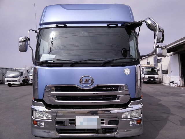 UDトラックス（日産） クオン 大型 ウィング QKG-CD5ZA(8952) 9枚目