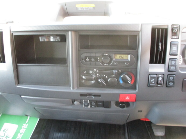 いすゞ エルフ 小型 バン 2RG-NPR88AN(9578) 18枚目