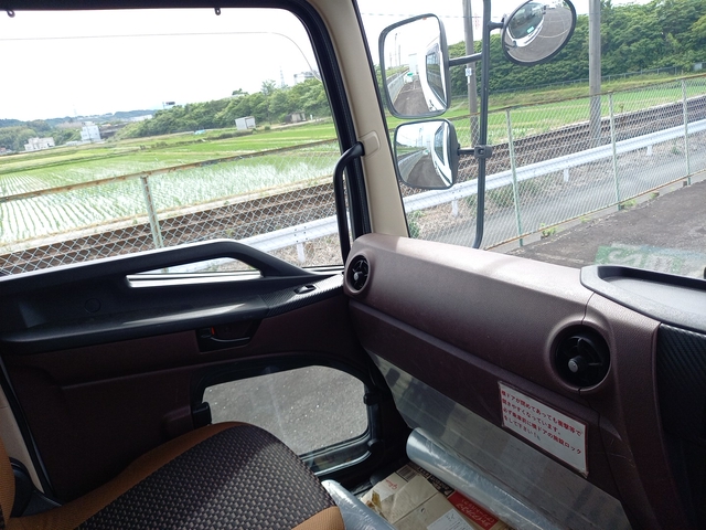 日野 レンジャー 中型 冷蔵冷凍バン 2KG-FC2ABG(108100) 14枚目