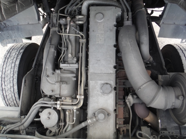 いすゞ ギガ 大型 トラクタ KL-EXD52D3(1103) 17枚目