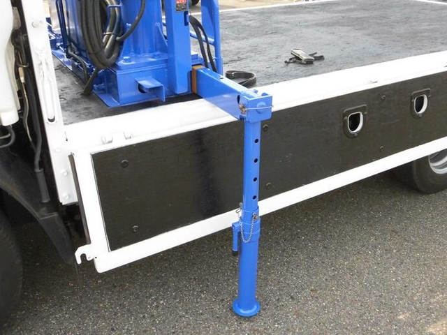 いすゞ エルフ 小型 平ボディ（クレーン付） TKG-NJR85A(11720) 18枚目