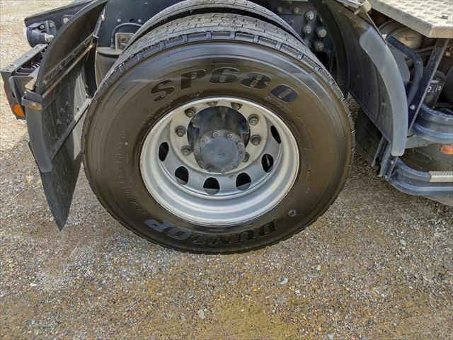 いすゞ ギガ 大型 トラクタ QKG-EXD52AD(9397) 9枚目
