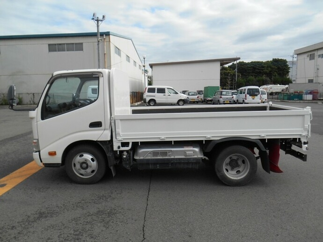 Hino dutro Small Flat body TQG-XKU600M(8130) 4枚目