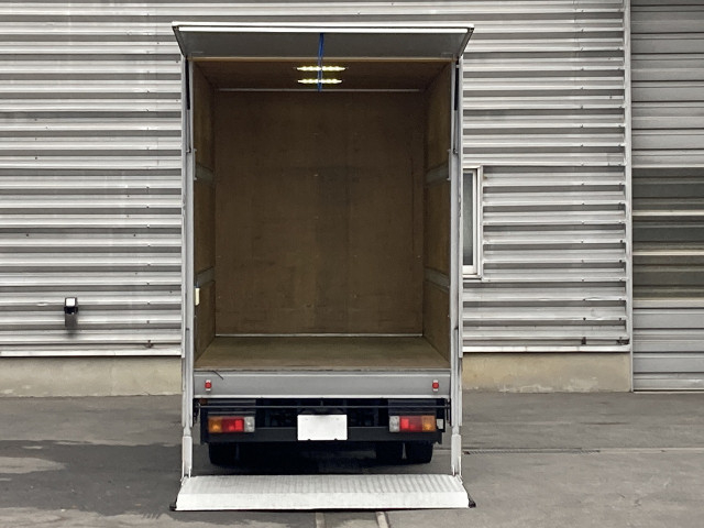 トヨタ トヨエース 小型 バン TPG-XZC645(105986) 4枚目