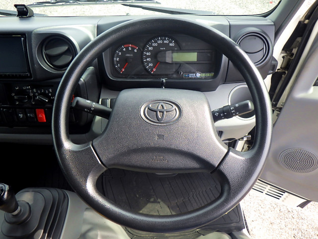 トヨタ トヨエース 小型 バン LDF-KDY241V(64185) 12枚目