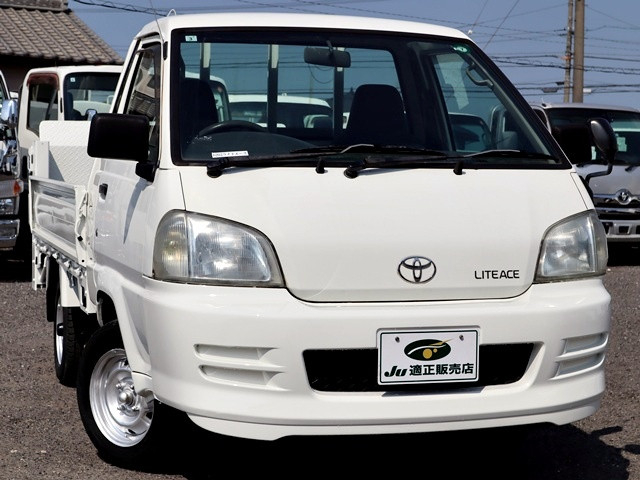 トヨタ ライトエース 小型 平ボディ GK-KM70(109215) 4枚目