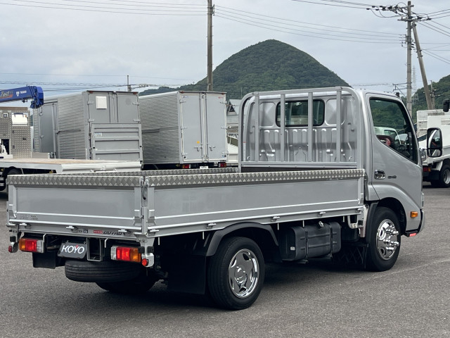 日野 デュトロ 小型 平ボディ TPG-XZU605M(109377) 7枚目