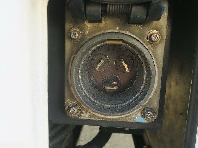いすゞ ギガ 大型 冷蔵冷凍バン QKG-CYL77BA(27483) 12枚目