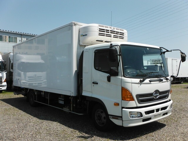 日野 レンジャー 中型 冷蔵冷凍バン TKG-FD7JLAG(10255) 2枚目
