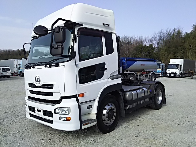 UDトラックス（日産） クオン 大型 トラクタ LKG-GK5XAB(7632) 3枚目