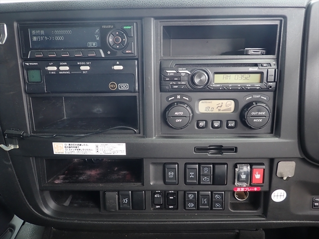 いすゞ ギガ 大型 ウィング 2PG-CYJ77C(106334) 34枚目