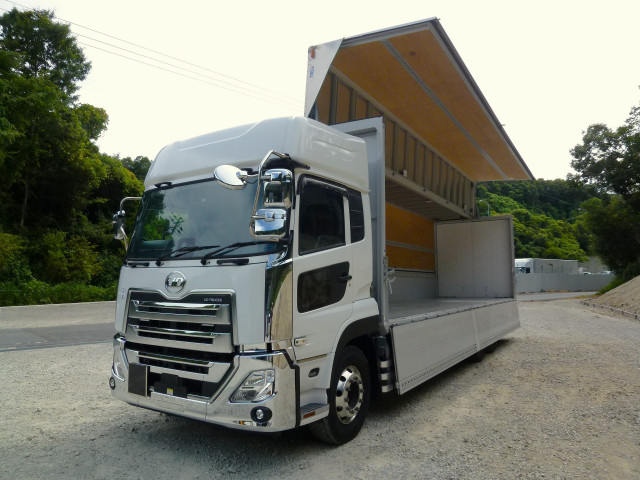 UDトラックス（日産） クオン 大型 ウィング 2RG-CD5FA(112318) 18枚目