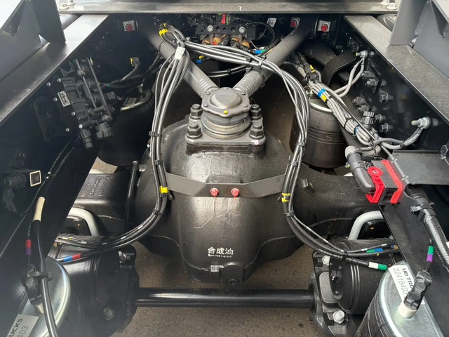 日産自動車 クオン 大型 トラクタ 2RG-GK5DAB(113988) 10枚目