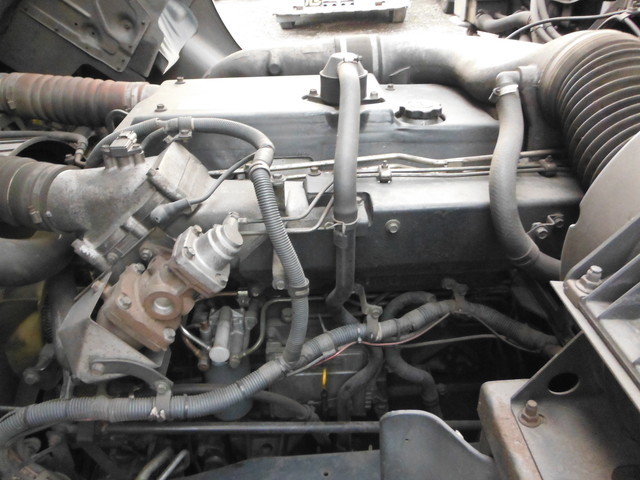 UDトラックス（日産） クオン 大型 ウィング KL-CG48L(2280) 12枚目