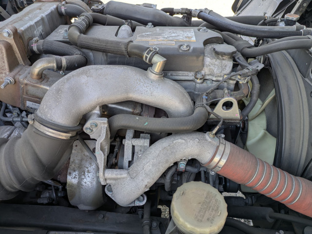 UDトラックス（日産） コンドル 中型 ウィング 2RG-BRR90T2(110894) 27枚目