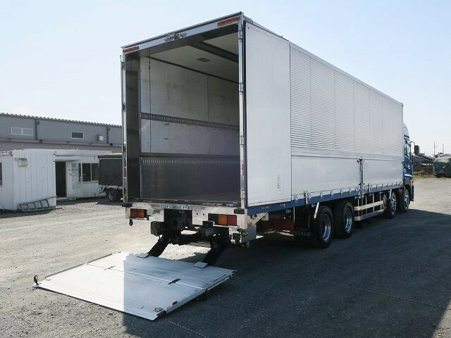 UDトラックス（日産） クオン 大型 ウィング QKG-CG5ZA(41139) 8枚目