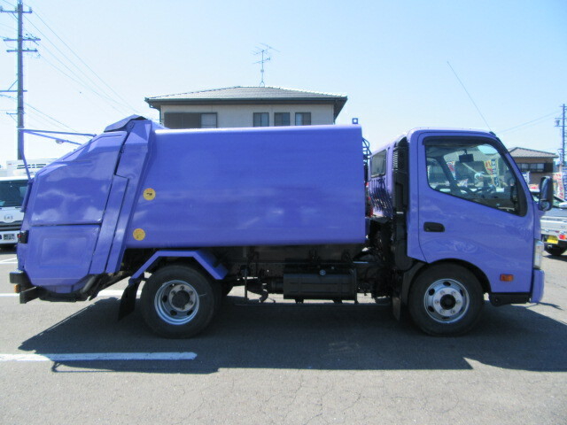 日野 デュトロ 小型 塵芥車（回転式） TKG-XZU700M(10083) 6枚目