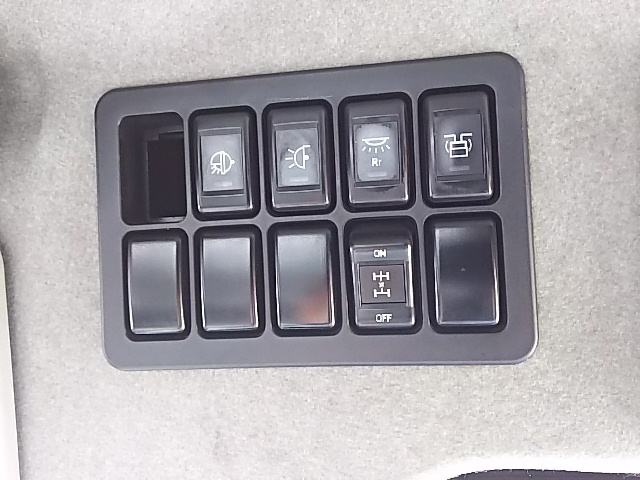 いすゞ ギガ 大型 ウィング LKG-CYJ77A(7643) 57枚目