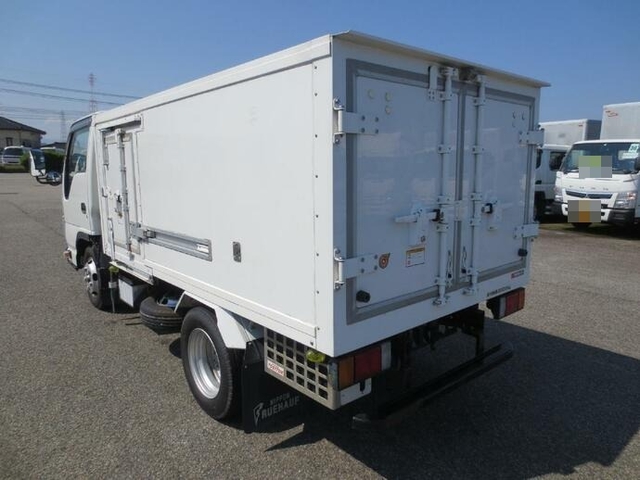 いすゞ エルフ 小型 冷蔵冷凍バン TKG-NJR85AN(8628) 4枚目