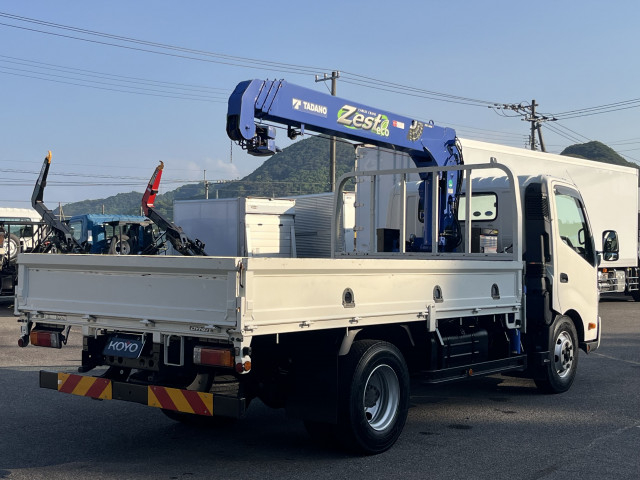 トヨタ ダイナ 小型 平ボディ（クレーン付） TKG-XZU712(105504) 2枚目