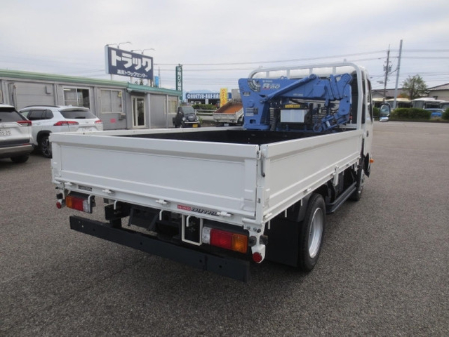 日野 デュトロ 小型 平ボディ（クレーン付） TPG-XZU700M(95575) 4枚目