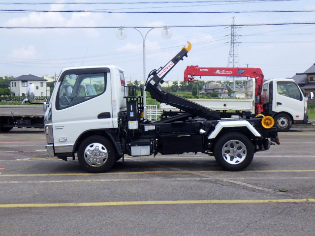 三菱ふそう キャンター 小型 コンテナ専用車 2RG-FBAV0(108136) 4枚目