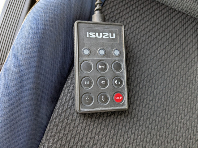 いすゞ ギガ 大型 ウィング QPG-CYJ77B(110904) 30枚目