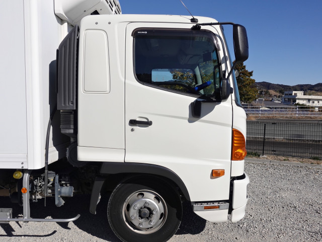 日野 レンジャー 中型 冷蔵冷凍バン TKG-FD9JLAA(101352) 8枚目