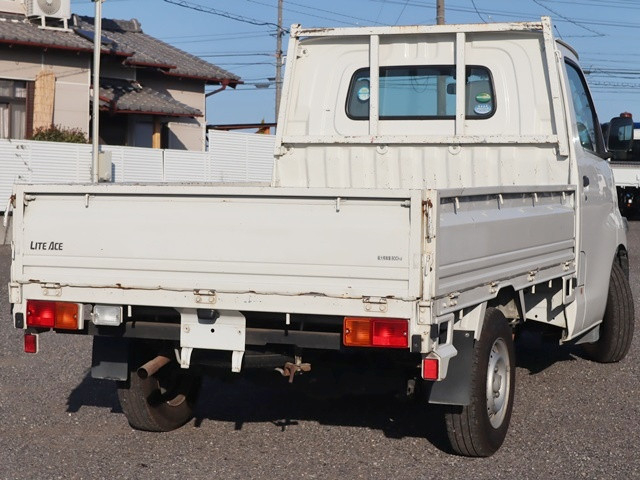 トヨタ ライトエース 小型 平ボディ DBF-S402U(102656) 3枚目