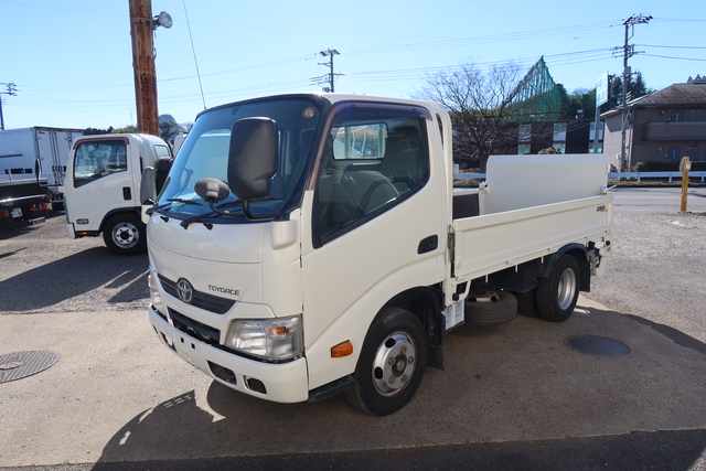 トヨタ トヨエース 小型 平ボディ TKG-XZC605(108245) 3枚目