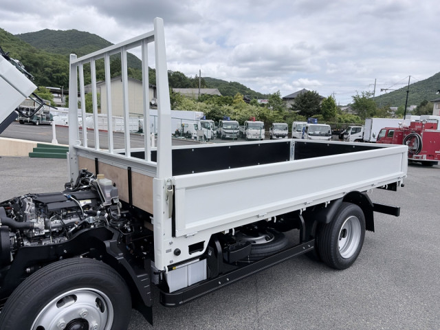 三菱ふそう キャンター 小型 平ボディ 2RG-FEAV0(112060) 20枚目