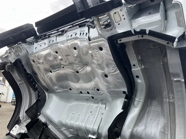 いすゞ エルフ 小型 平ボディ 2RG-NPS88AR(110827) 48枚目