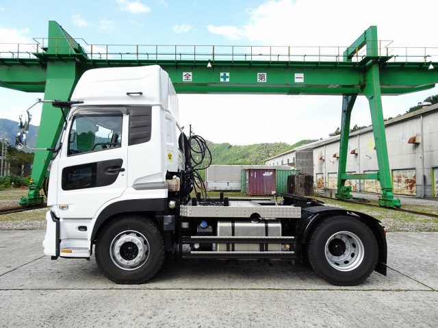 UDトラックス（日産） クオン 大型 トラクタ 2RG-GK5DAB(113262) 8枚目