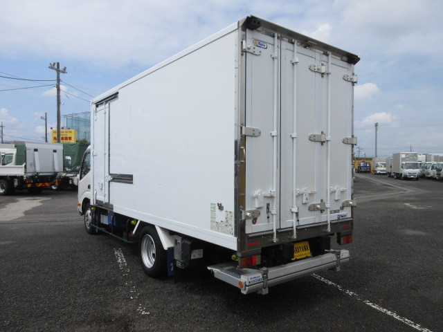 日野 デュトロ 小型 冷蔵冷凍バン 2RG-XZU655M(109085) 3枚目