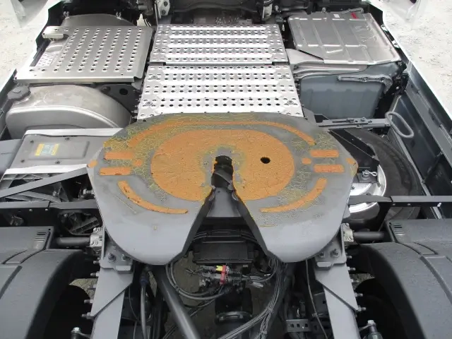 ボルボ 大型 トラクタ 2PG-4S2TDA1(106693) 25枚目