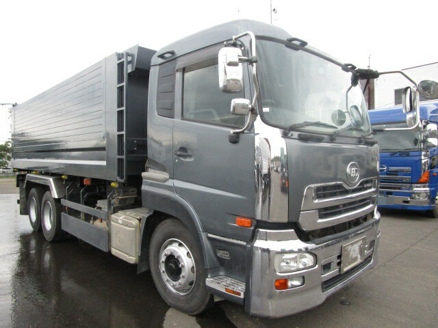 UDトラックス（日産） クオン 大型 深ダンプ（土砂禁） QKG-CW5YL(37012) 1枚目