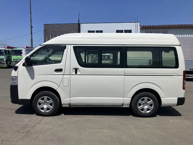 トヨタ ハイエース 小型 特装車・その他 3DF-GDH206K(106518) 6枚目