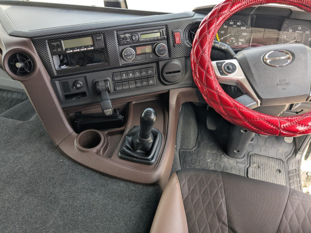 日野 プロフィア 大型 冷蔵冷凍バン 2DG-FR1AHC(106420) 28枚目