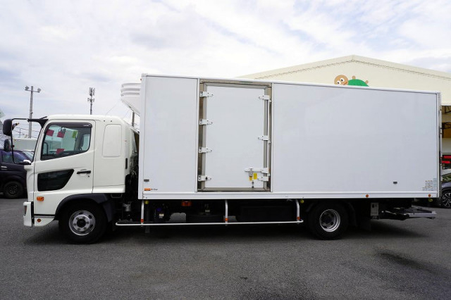 日野 レンジャー 中型 冷蔵冷凍バン 2KG-FD2ABG(107432) 3枚目