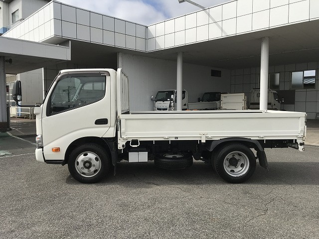 日野 デュトロ 小型 平ボディ 2RG-XZU605M(112642) 7枚目