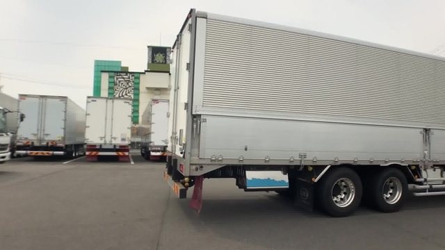 UDトラックス（日産） クオン 大型 ウィング 2PG-CD5CA(34898) 26枚目