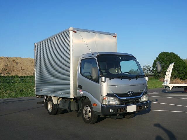 トヨタ ダイナ 小型 バン SKG-XZC605(27490) 1枚目
