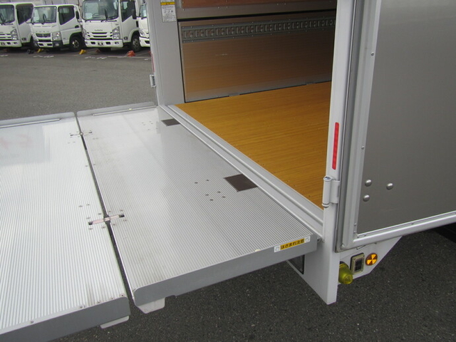 日野 レンジャー 中型 ウィング 2KG-FD2ABA(9696) 13枚目